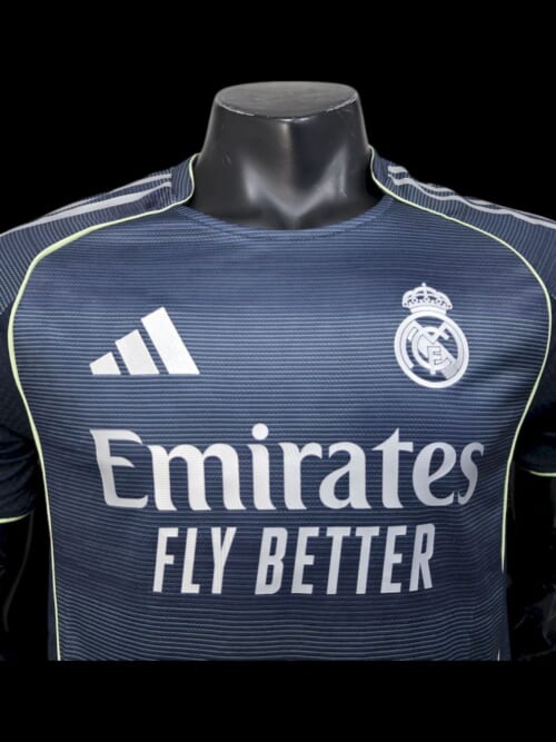 Real Madrid Maillot Extérieur 25/26 – Version Player